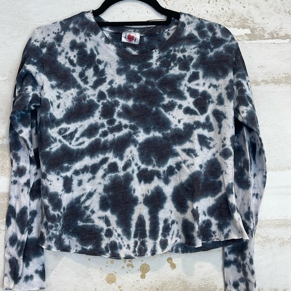 Girls size XL tye dye long sleeve top (nwt) - Picture 1 of 3
